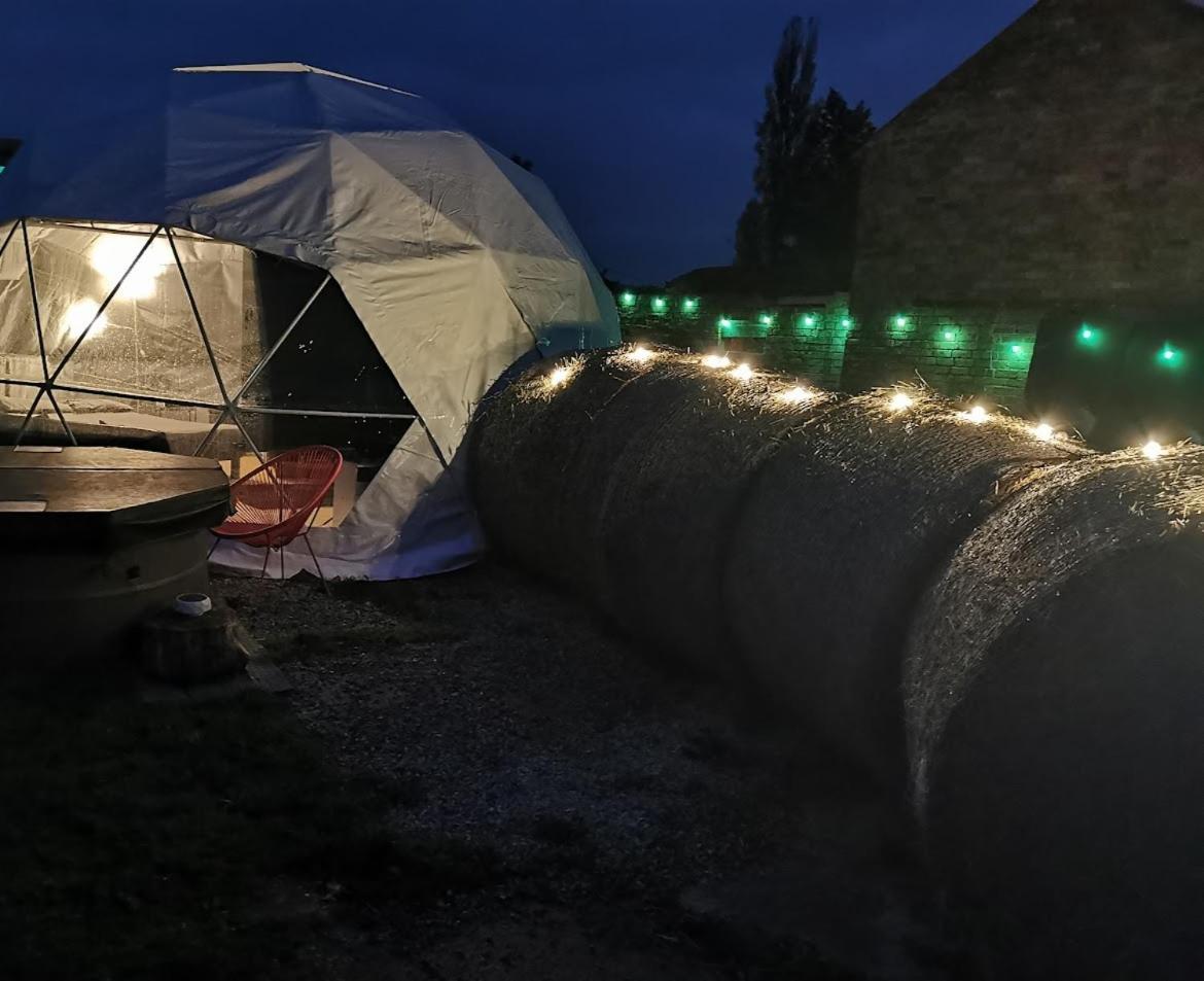 Lincoln Star Dome, Hot Tub, Bbq Apartamento Langworth Exterior foto